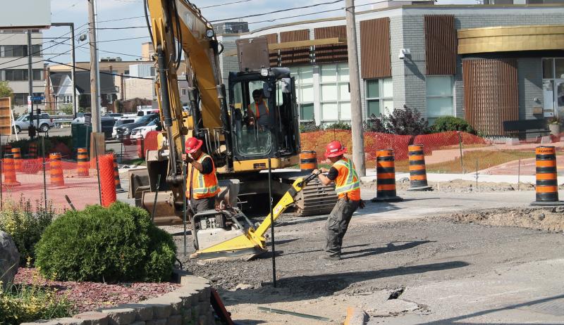 A picture of construction taking place in Sault Ste. Marie, Ontario.